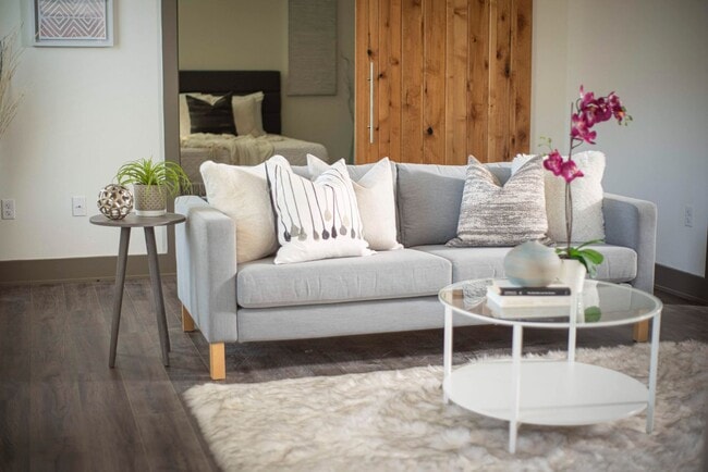 Interior Photo - The Central On Orange Lake Apartments