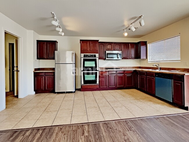 Foto del edificio - 4837 W Calle Don Alfonso