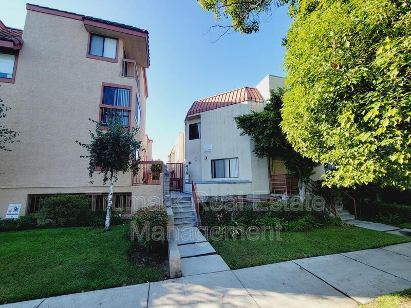 Foto principal - 416 W Milford St