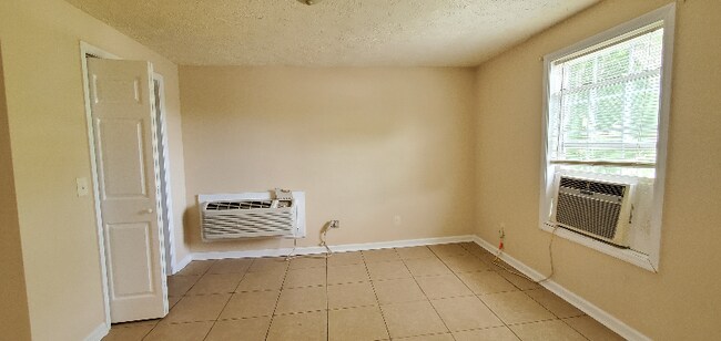 Foto del edificio - 103 W 17th St