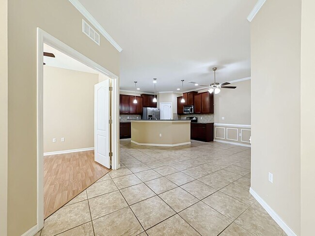 Foto del edificio - 7434 Surrey Pines Dr