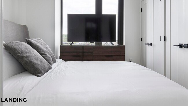 Building Photo - 632 Howard Rd SE