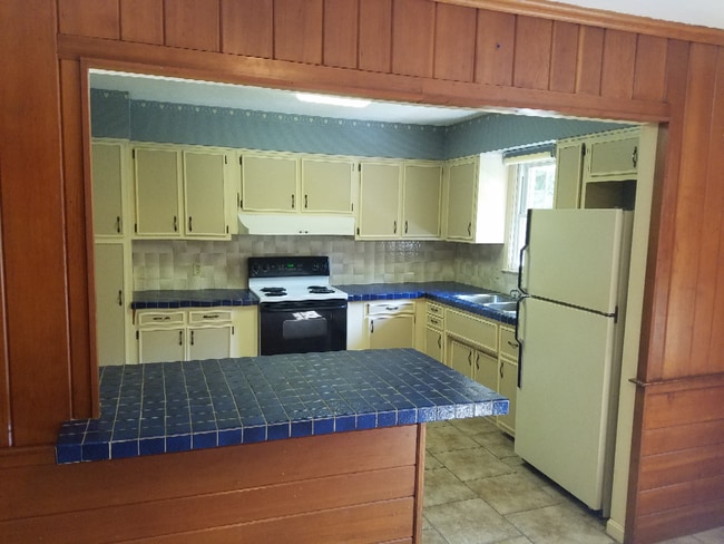 Building Photo - 4529 Shattalon Dr