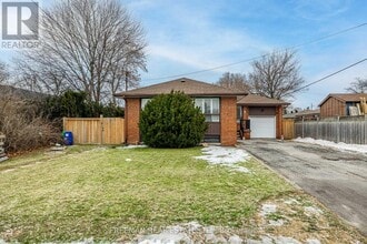 Building Photo - 171 Honiton St