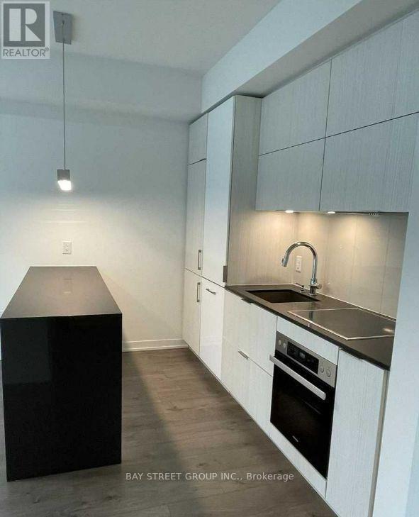 Building Photo - 20 Richardson St