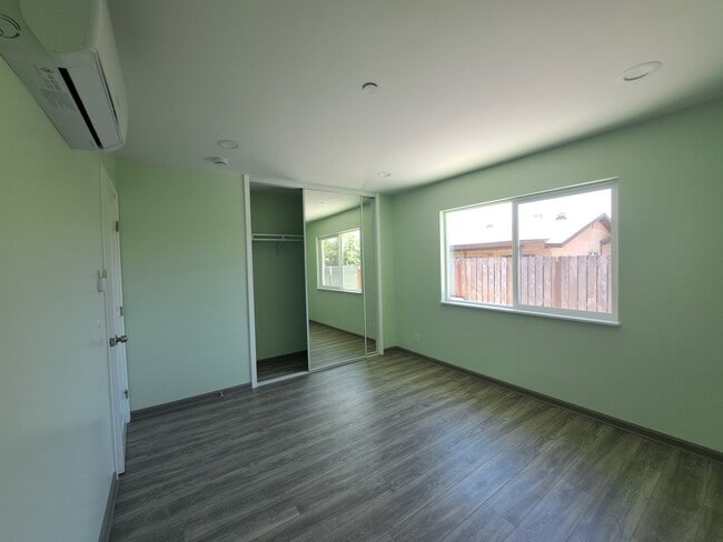 Building Photo - 9169 Catawba Ave