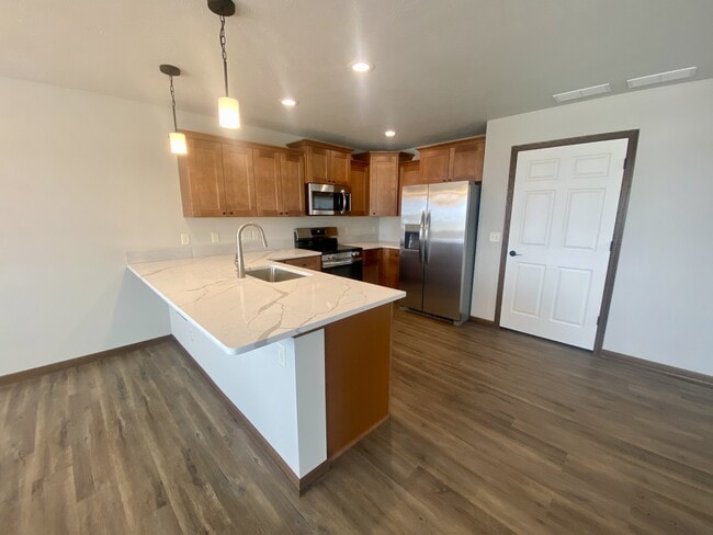 Building Photo - 135 W Samuel Ave