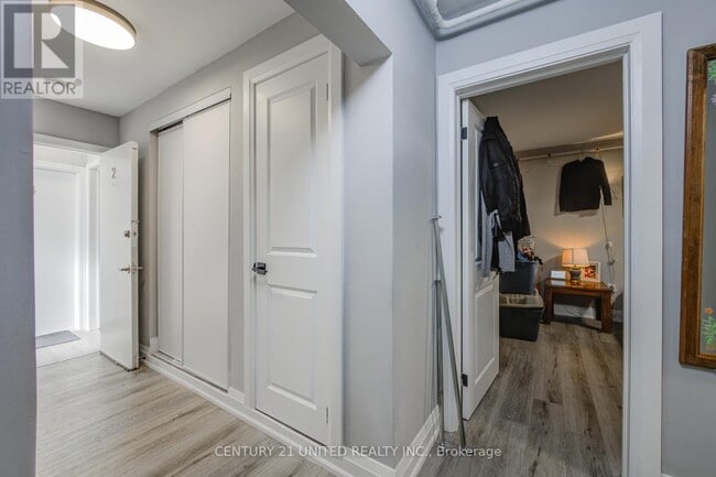 Building Photo - 99 Haig St