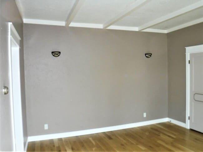 Building Photo - Adorable 1 bed 1 bath North End Apartment off 9th & Ada