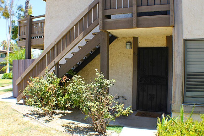 Building Photo - 1 bedroom Meadow Lane Condo available for ...