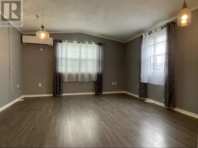 Photo du bâtiment - 12 Grant Dr