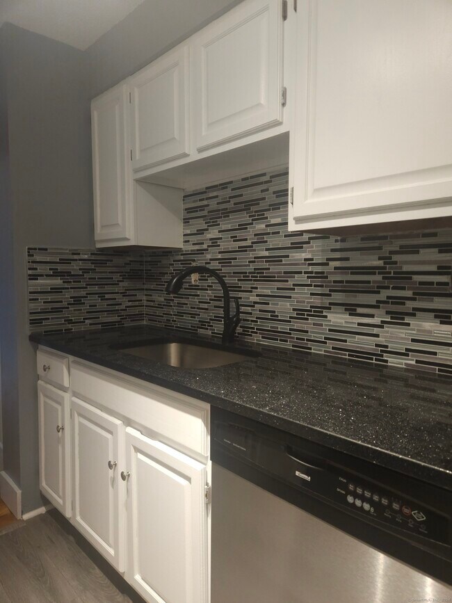 Foto del edificio - 1492 North Ave