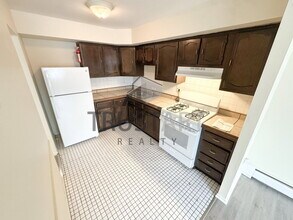Building Photo - 6020 Hegerman St