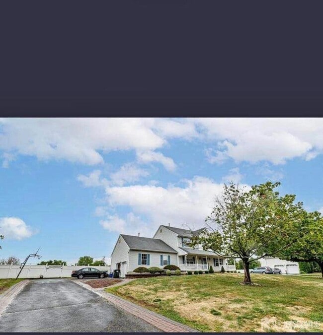 Building Photo - 5 Gunther Loop