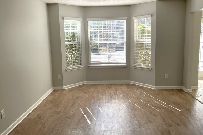 Building Photo - 553 Carlsbad Cv