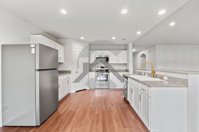 Building Photo - 10220 Brandi Kay Dr