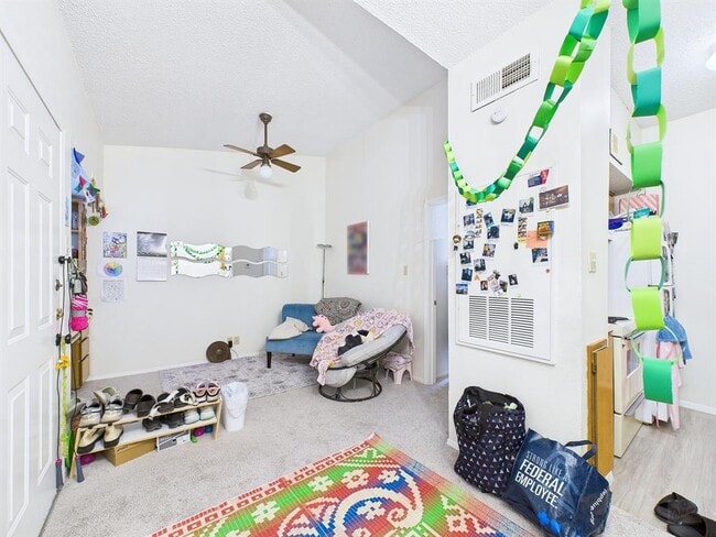 Building Photo - 3316 Guadalupe St