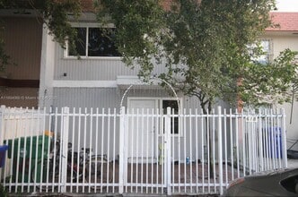 Building Photo - 618 NW 11th St