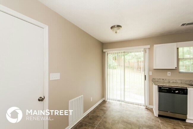 Foto del edificio - 640 Windchase Pl