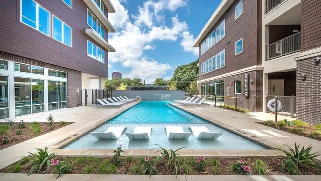 Building Photo - 4131 McKinney Ave