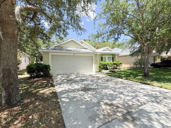 Building Photo - Pines at Lake Saunders 3 bedroom 2 bath home with double car garage