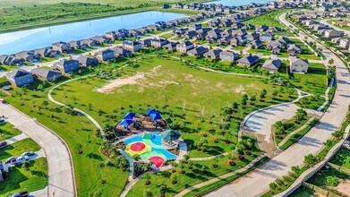 Building Photo - 424 Maple Fawn Dr