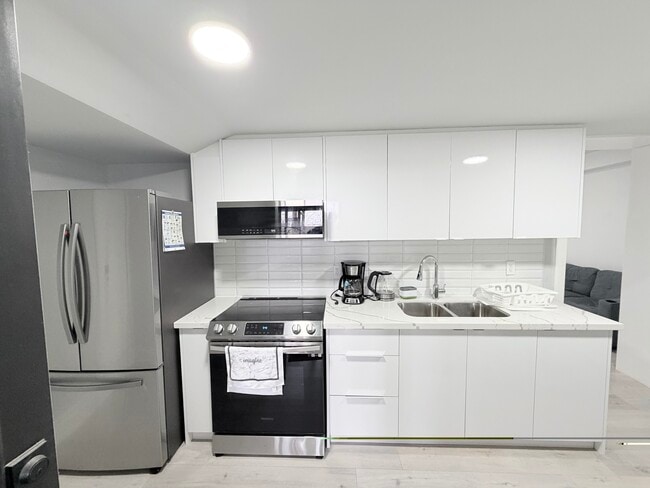 Building Photo - 25 Duffield Rd