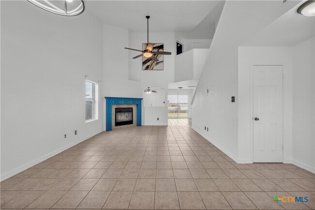 Foto del edificio - 4205 Thunder Creek Dr