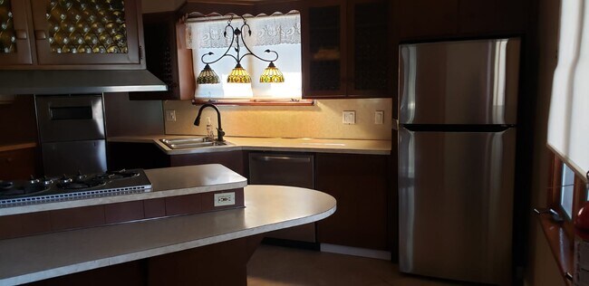 Kitchen - 301 N 1st Ave