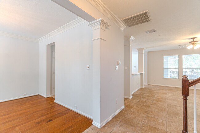 Building Photo - 130 W Montfair Blvd
