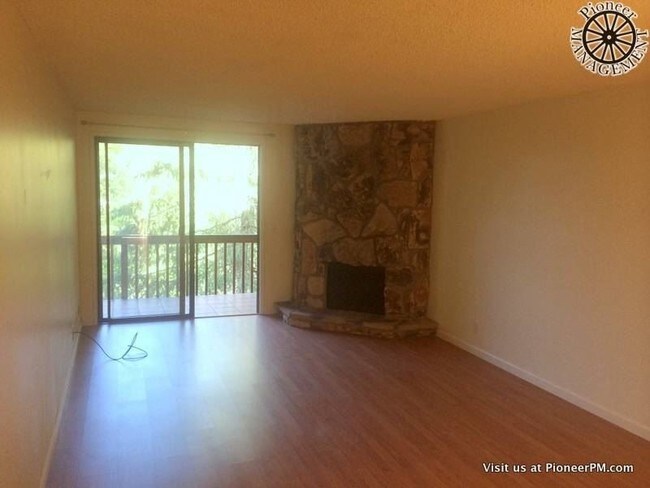Foto del edificio - 2 br, 1.5 bath House - 3879 Colony Oaks Dr