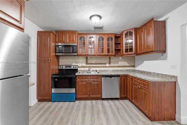 Foto del edificio - 2906 NW 13th St