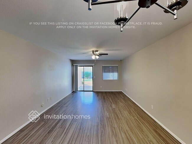 Foto del edificio - 1895 E Desert Rose Trail