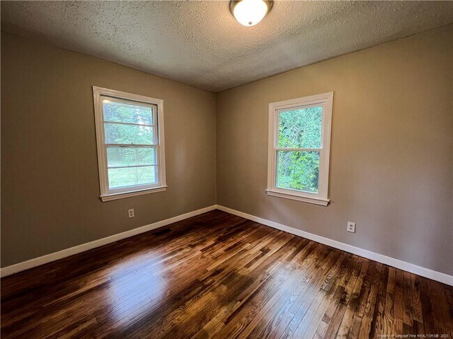 Foto del edificio - 4216 Rosehill Rd