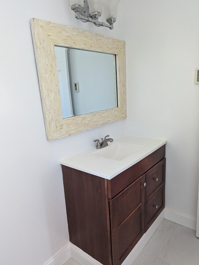 Foto del edificio - 511 Maple Ave