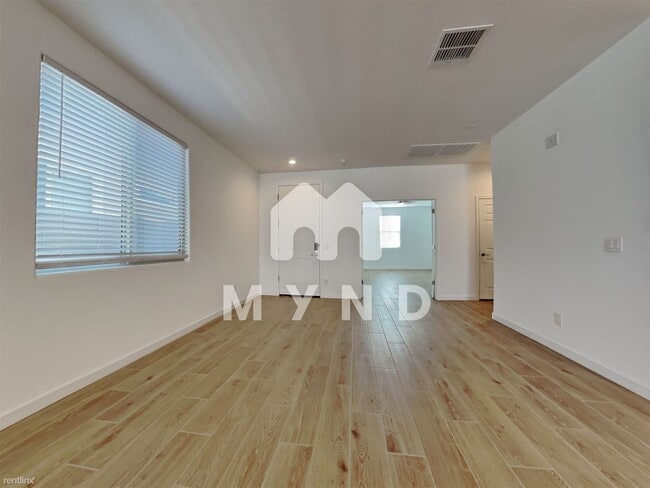 Building Photo - 3 br, 2 bath House - 10774 W Garfield St