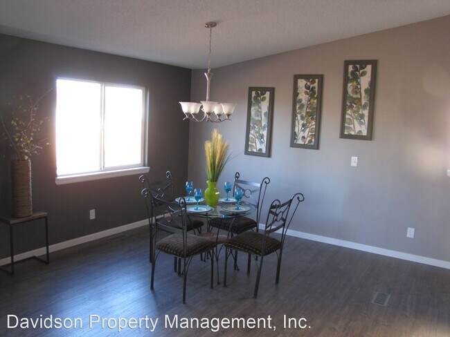 Foto del edificio - 4 br, 3 bath House - 4950 Gibbon St