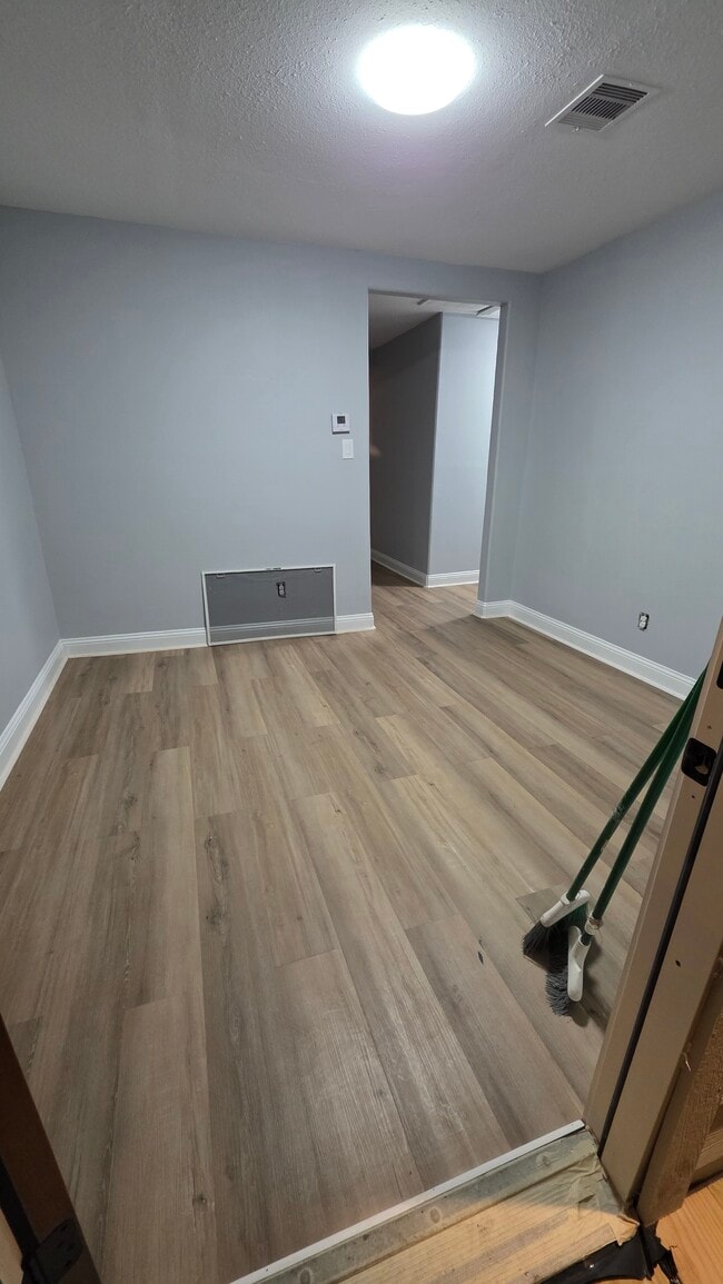 Photo - 9426 Sandra St House