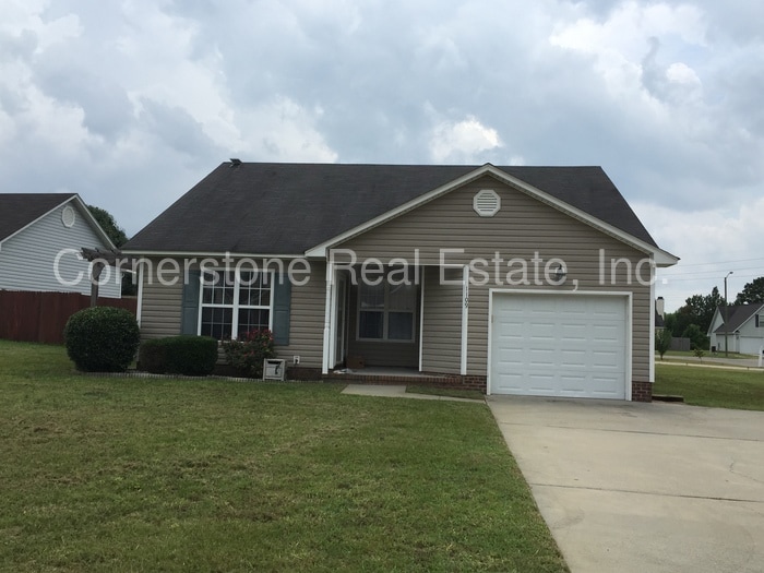 1109 Sandwell Ct, Hope Mills, NC 28348 House for Rent in Hope Mills