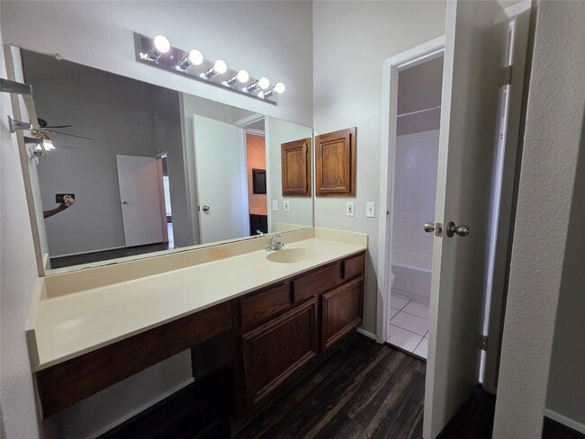 Foto del edificio - 447 Lost Rock Dr