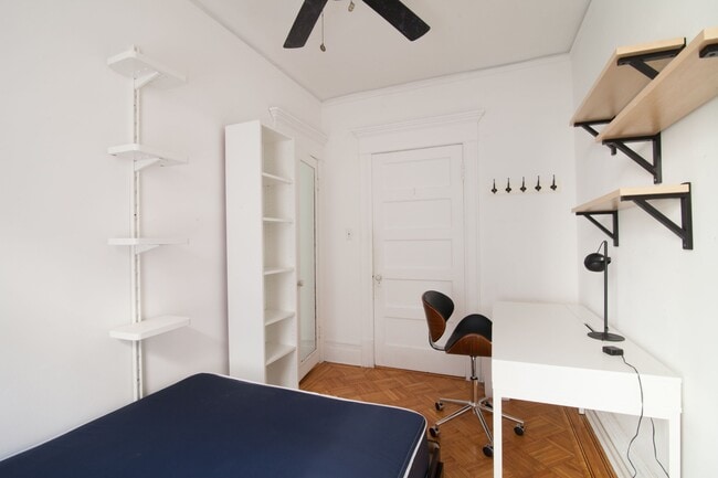 Photo du bâtiment - 1245 Rue St Marc