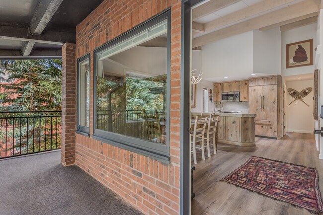 Foto del edificio - 731 S Mill St