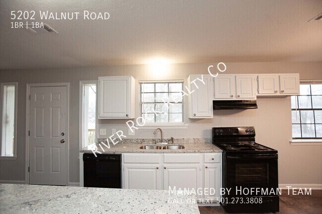 Building Photo - 5202 N Walnut Rd