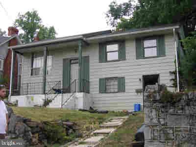 Primary Photo - 127 Shirley St