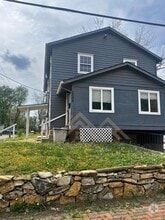 Building Photo - 1305 SW Clay St