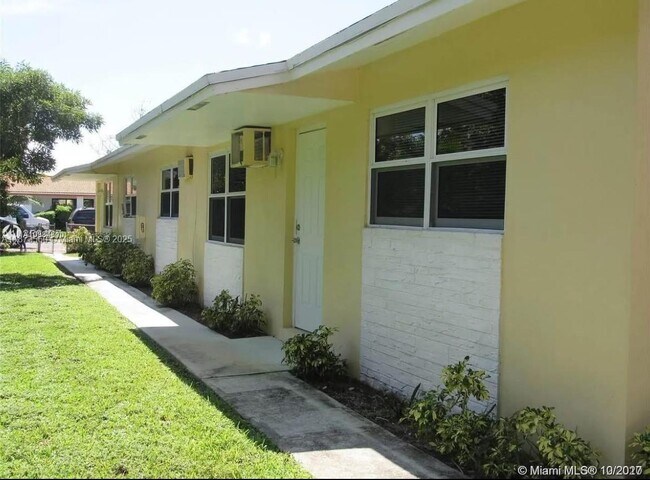 Foto del edificio - 332 SW 15th St