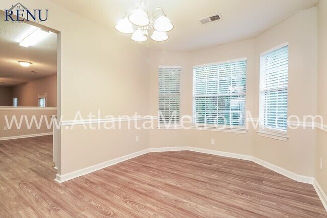 Foto del edificio - Now Available 3 bedroom 3 baths