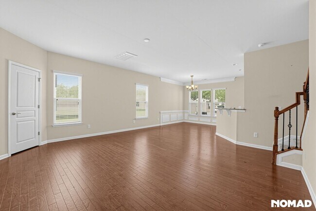 Foto del edificio - 6032 Carrollton Ln