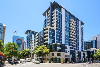Building Photo - 425 W Beech St