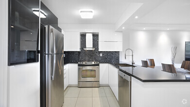 Building Photo - 1360 Rue Saint-Jacques